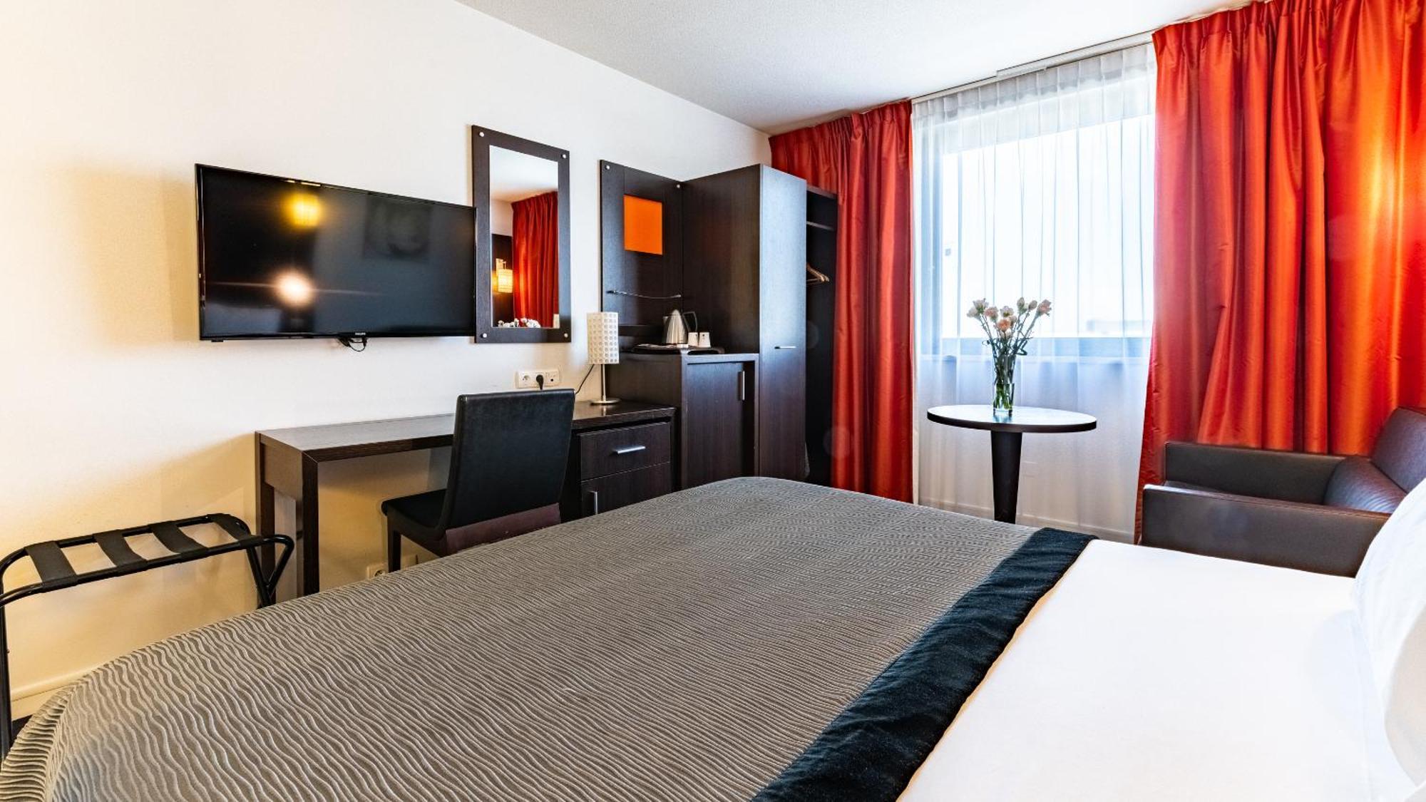 Holiday Inn Dijon Toison D'Or By Ihg Exterior foto